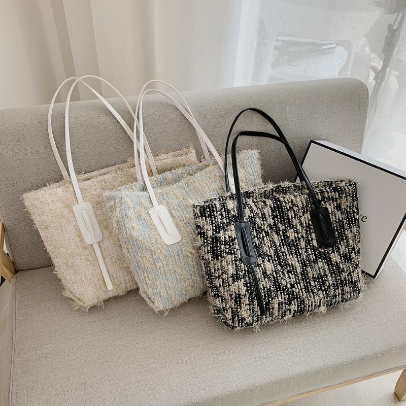 

Fashion Splicing Color Plush Handbags Women Large Capacity Portable Tote Lady Shoulder Shopping Bag, Beige