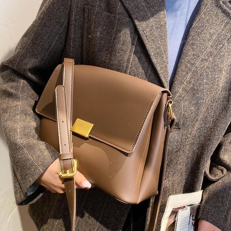

Simple high-quality shoulder bag 2021 new autumn and winter fashion solid color women's designer PU leather messenger bag, Black