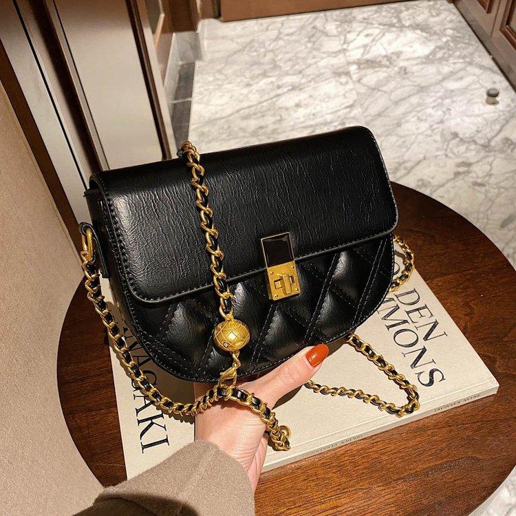 

Saddle 2021 Fashion New female Tote bag Quality PU Leather Women's Designer Handbag Chain Shoulder Messenger bags, White