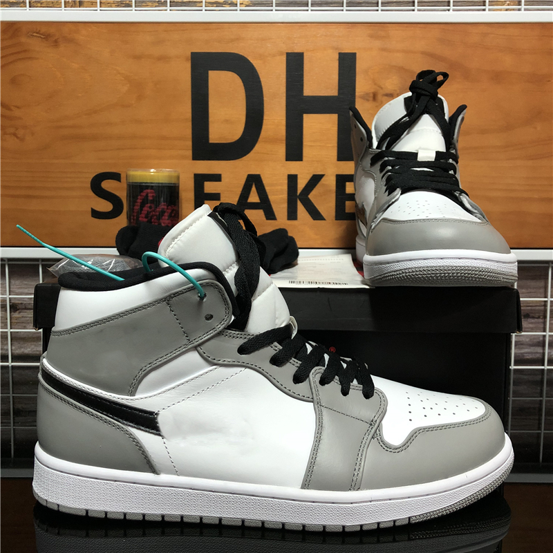 

Top Quality Bio Hack Smoke Grey Jumpman 1 High Obsidian Game Royal Basketball Shoes UNC Chicago Bred Toe Tie Dye Mens Sports Sneakers, Gifts