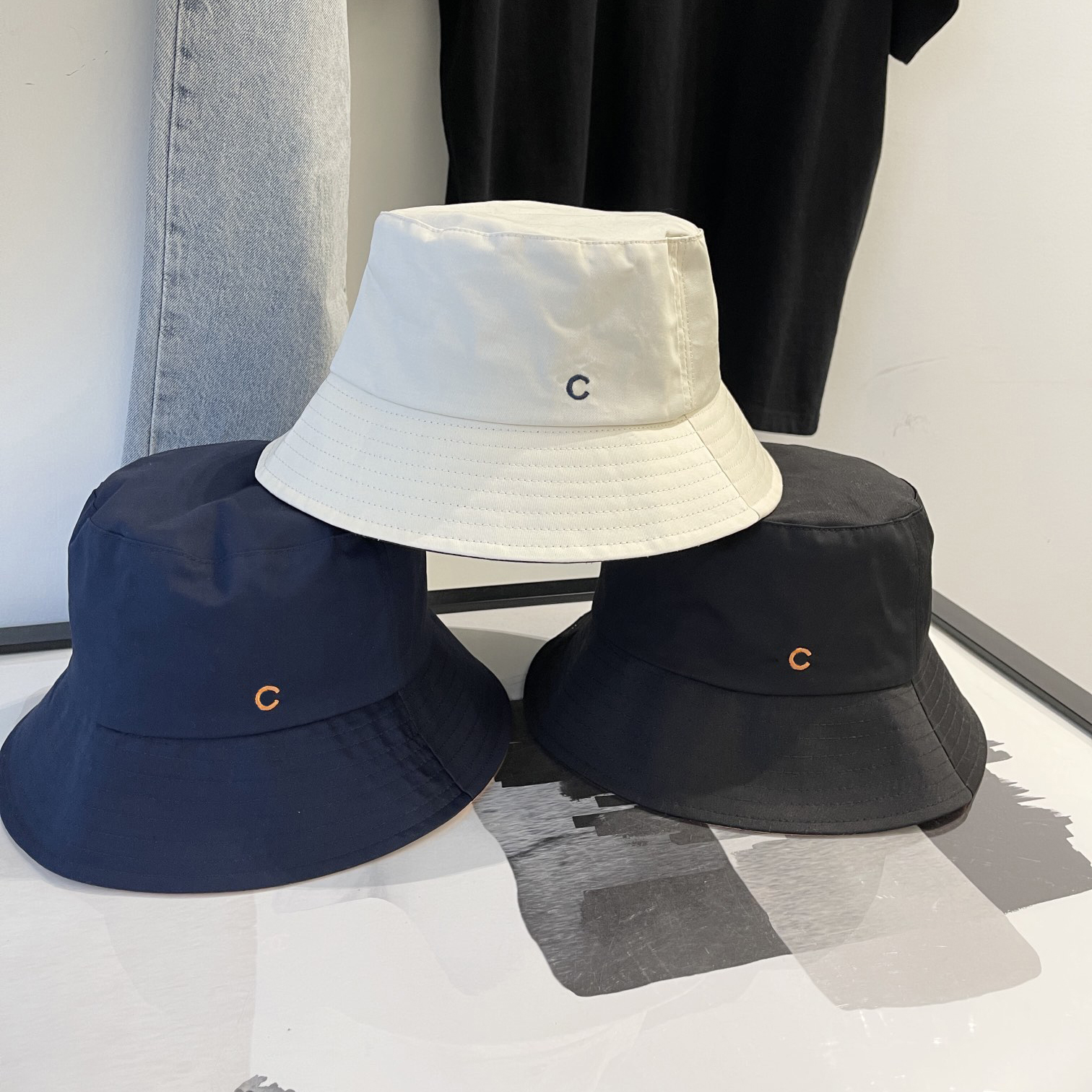 

22ss 20style Designer C Letters Embroidery Print Wide Brim Bucket Hat Men Women Small Sweet Wind Fitted Hats Sunshade Bonnet Outdoor Fishing Fedora Top Quality, #1