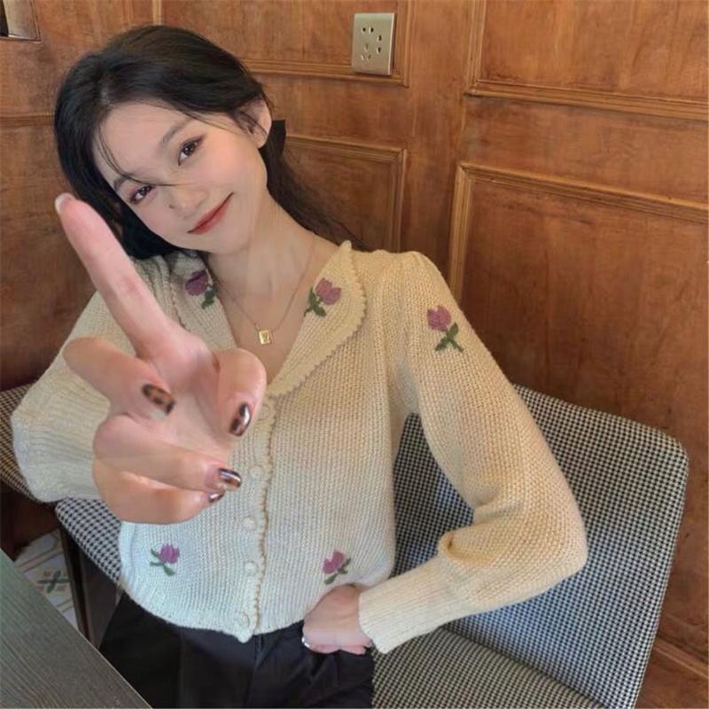 

Women's Knits & Tees Women Cardigan Long Sleeve Floral Embroidery V-neck Female Elegant Spring Autumn Casual Tops Korean Style Loose Knitted, White