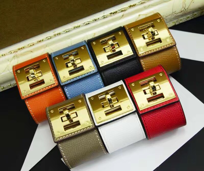 

Jewelry wholesale wide leather bracelet buckle punk rotating star female leather bracelet h bangle jewelry womens bracelets men jewelry