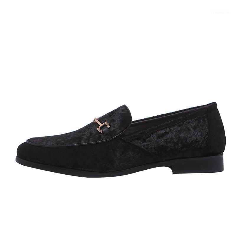 

2020 Summer New Men Casual Shoes Fashion Suede Loafers Lazy Slip on Shoes Trend Breathable Blue Black Pointed Toe1