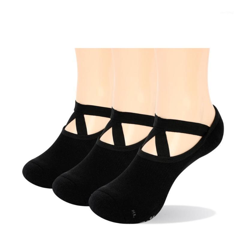 

YUEDGE 3 Pairs Women Black Yoga Socks Non-Slip Grips & Straps, Ideal for Pilates,Barre,Ballet,Dance,Cotton Breathable Yoga Socks1, 2001lgy
