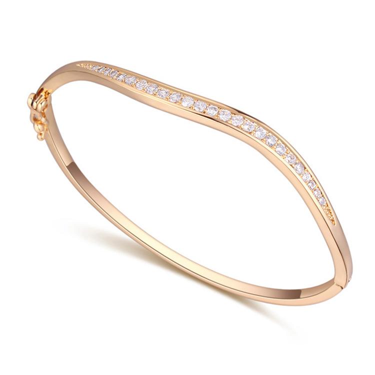 

New design gold-color bracelets Bangles Made with Czech crystals for Valentine's Day gift