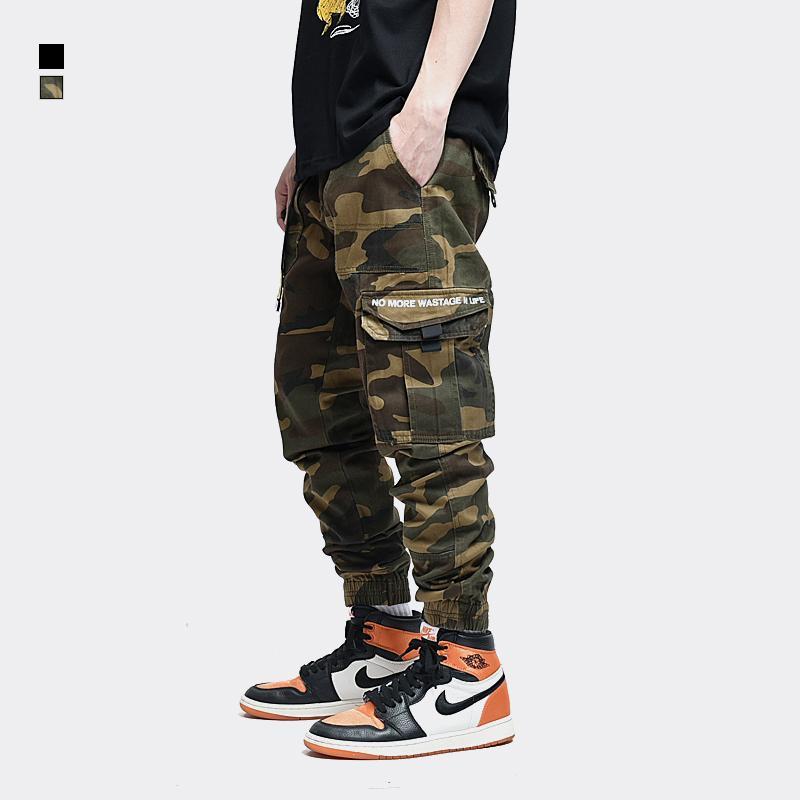 

Fashion Streetwear Men Jeans Loose Fit Casual Big Pocket Cargo Pants Men Camouflage Hip Hop Joggers Pants Hombre1, Black