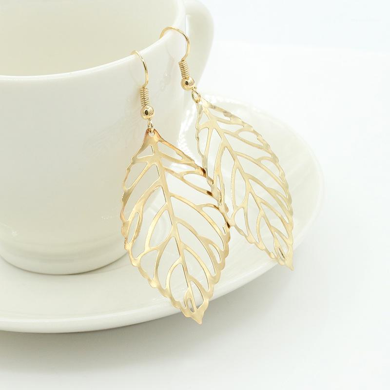 

2020 Pendientes Mujer Hot Fashion Wholesale Jewelry Hollow Metal Leaves Dangling Long Statement Drop Earrings For Women Bijoux1