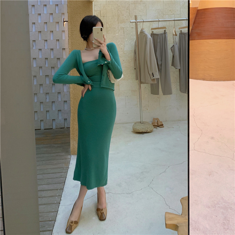 

2021 Female Mode New Sexy Autumn Knitted 3 Piece Short Cardigan Tube Skirt Defines Elegant and Upper Set 6UIK, Haji