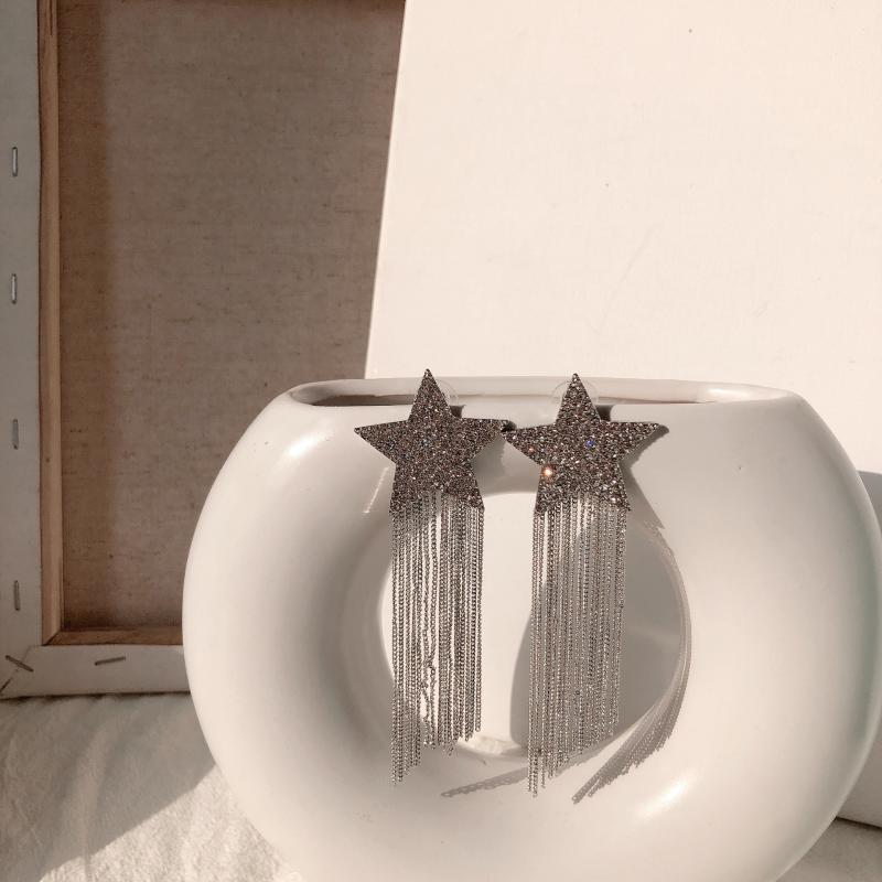 

New Ladies Popular Personality European and American Niche Five-pointed Star Chain Tassel Long Fashion Earrings