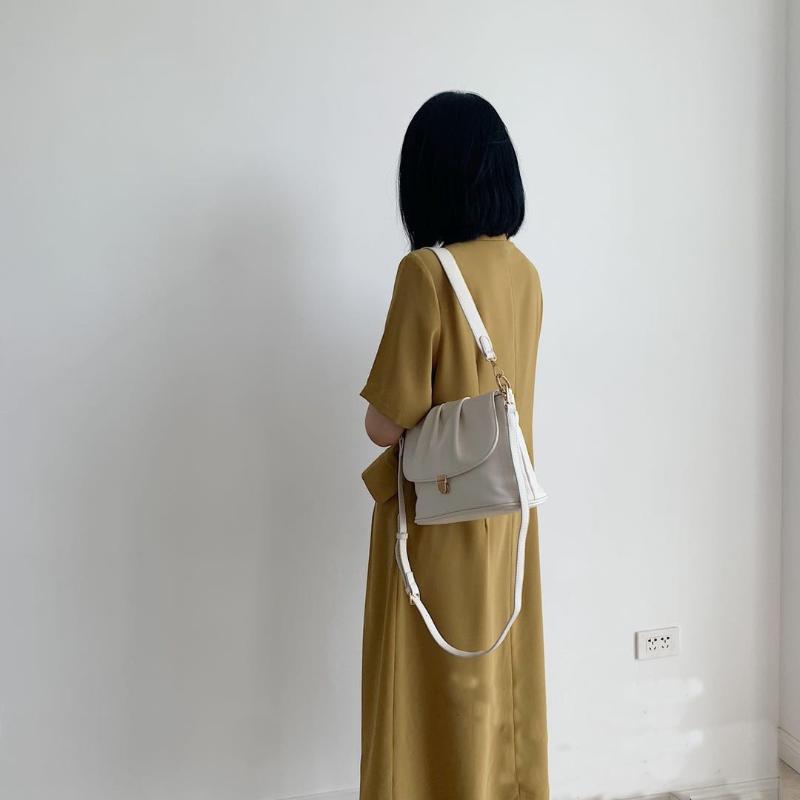 

2021 New Single Shoulder Small Bag Popular Bag Milk White French Portable Messenger Multi-purpose PU Soft Leather, Cream white