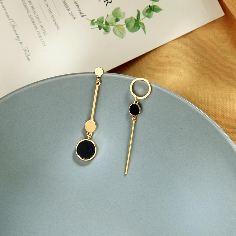 

Uer Asymmetric Drop Earrings For Women Gift Unique Round Black Acrylic Gold Color Alloy Earrings New Fashion Jewelry Accessories