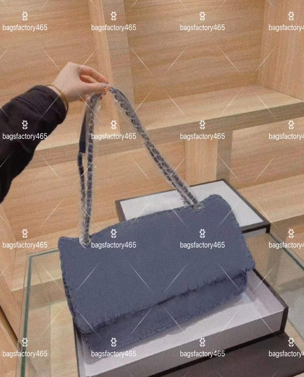 

2021 Ladies fashion bag designer classic rhombus denim embroidered chain bagss skin-friendly soft messenger bags in three sizes 43CM super, For shipping