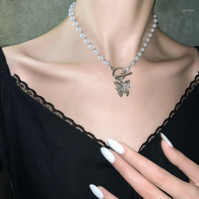 

Glitter Rhinestone Butterfly Pearl Necklace for Women Fashion Elegant Temperament Clavicle Chain Choker Jewelry1