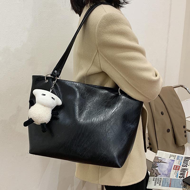 

VeryMe Hot Sale Large Capacity Handbags for Women High Quality Leather Shoulder Bag Ladies Wild Designer Tote Popular Sac A Main, Black