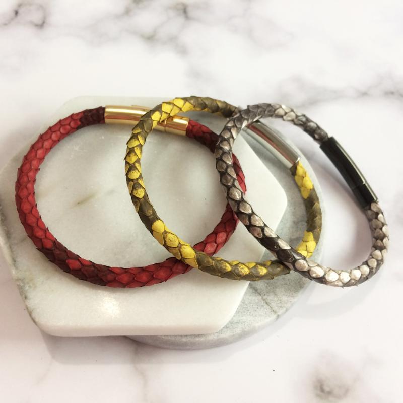 

Luxury Men Blue Python Leather Bracelet With Magnet Python Watch Brand Genuine Leather Strap Bracelets Women1