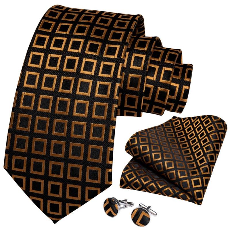 

Bow Ties Men Tie Gold Black Plaid Novelty Design Silk Wedding For Handky Cufflink Gift Set DiBanGu Party Business SJT-7303