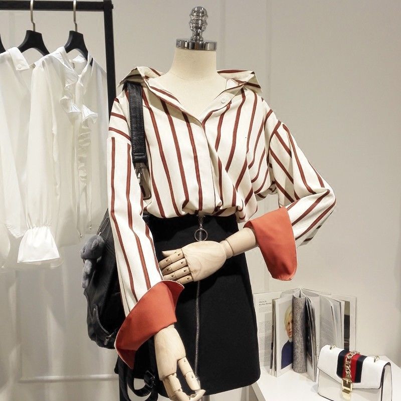 

2021 Vertical Striped the Women Spring and Autumn New Han Fan Student Joker Loose Shirt Top SGKN, Red.