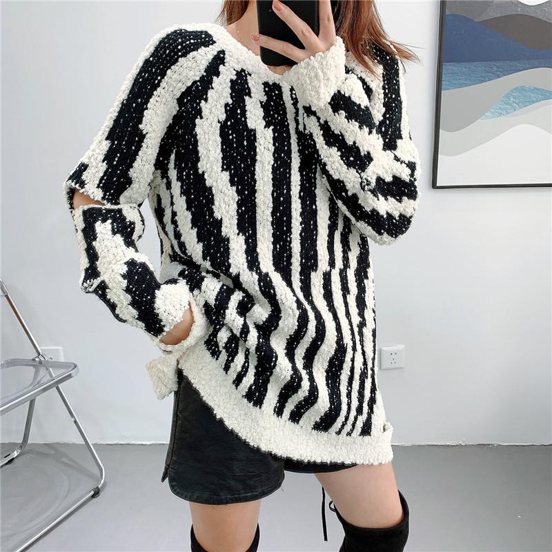 

Womens Plus Size Knit Pullover Autumn Winter Black White Contrast Striped Sweater Loose long Pullovers Cutout Long Sleeve Jumper