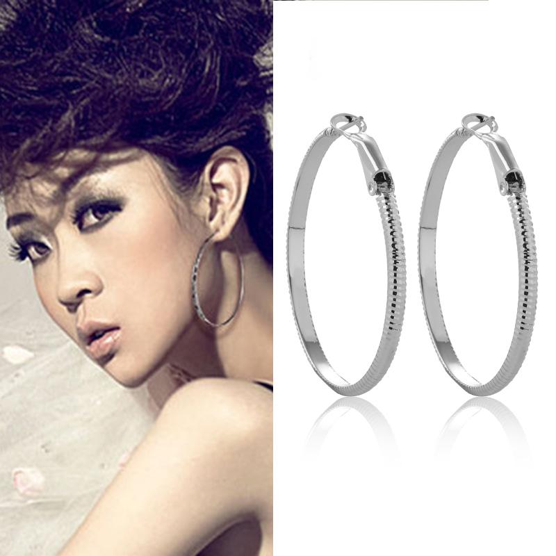 

Fashion Gold Silver Color Twisted Round Hoop Earrings for Women Punk Big Circle Loop Earring Geometric Ear Ring Metal Jewelry