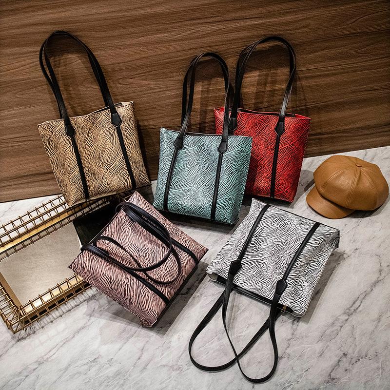 

2021 new commuter Tote