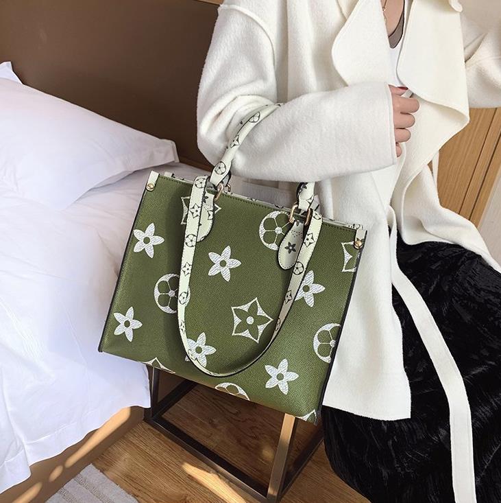 

Retro Female Bags Large One-Shoulder Messenger Large-Capacity Presbyopia Printing Shopping Bag Handbag, Brown