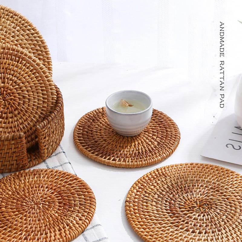 

6pcs Woven Rattan Coasters Placemats Handcrafted Heat-insulating Coffee Drink Cup Placemats with Storage Holder for Home Decor