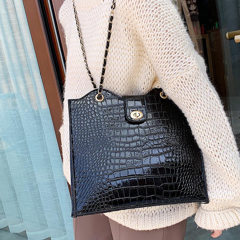

Vintage Fashion Large Tote bag 2021 New Quality Leather Women's Designer Handbag Crocodile pattern Chain Shoulder Messenger Bag, Brown