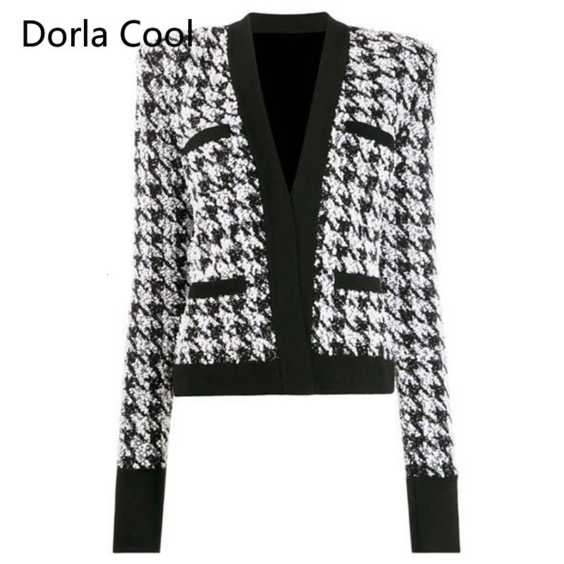 

Coats of High Quality Women Luxury Lion Head Buttons 2021 Female Jackets Crochet Thin Plaid Wool Outerwear Clothes Hnsg, Black