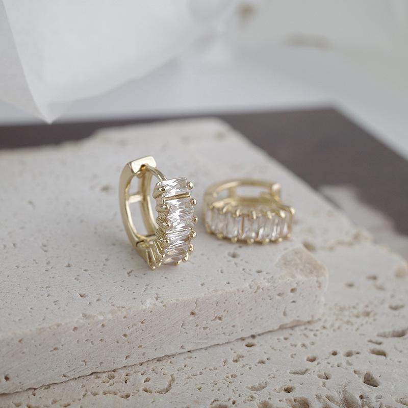 

New Luxury Crystal Round Earrings For Woman Fashion Korean Jewelry Wedding Party Girl's Exquisite Stud Earrings