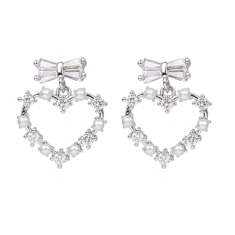 

Bettyue New Fashion CZ Earring For Women Heart-shape With Shiny Pearl Light Luxury Jewelry In Bridal Wedding Party Gift