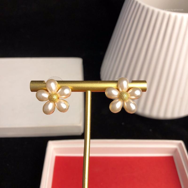 

Stud Earrings Women Pearl Elegant Simple Style White Flowers Jewelry For Lady1