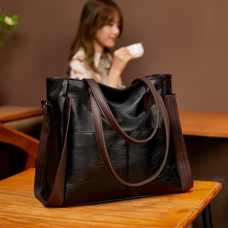 

Shoulder Bags For Women 2021 New Crossbody Big Leather Luxury Fashion Simple Vintage Messenger Travel Toiletry Ladies Handbags, Black
