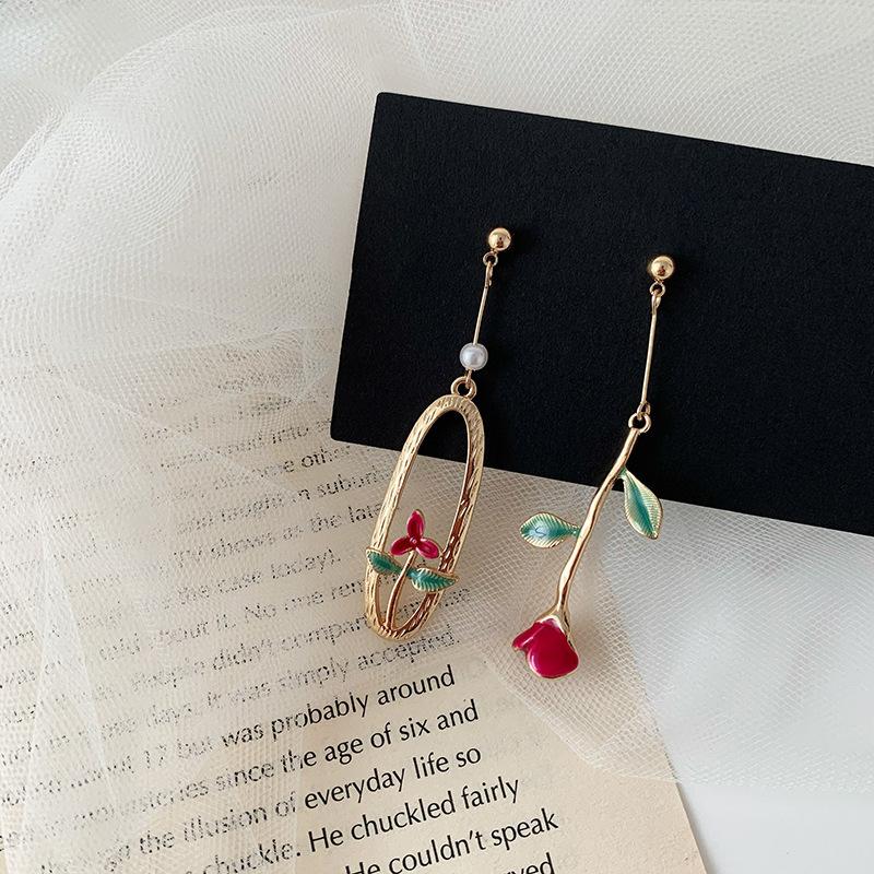 

Vintage classic Dangle Earrings For Women Asymmetric Red Rose Round Alloy Earrings Jewelry Birthday Gifts