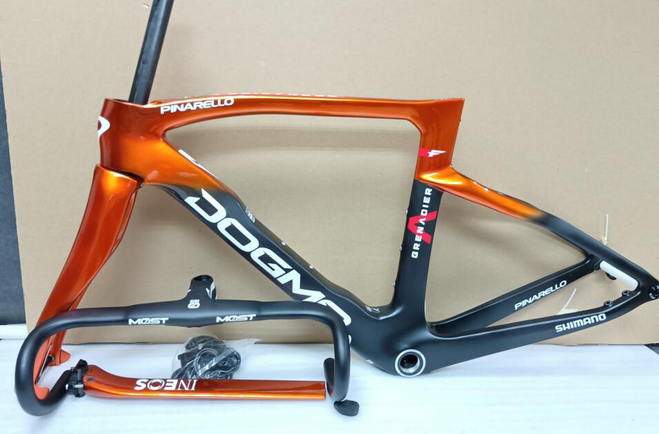 

F14 T1100 new carbon road bike frame f disc bicycle frame handlebar all internal cable dpd available, Bb68