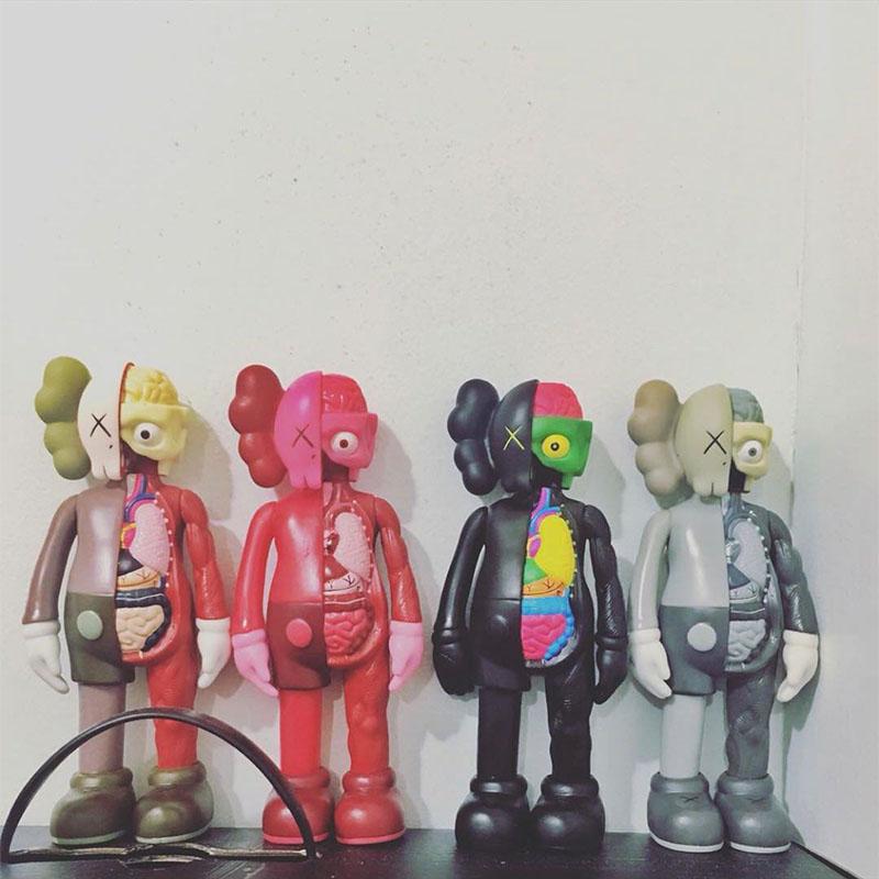 muñecos pequeños de plastico