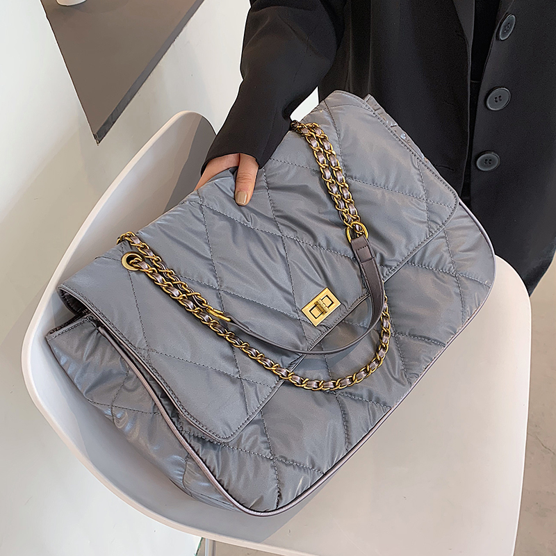 

Big PU Leather Shoulder Bags for Women 2021 Handbags Female Simple Travel Armpit Winter High Capacity Chain Hand Bag Q1220, Black