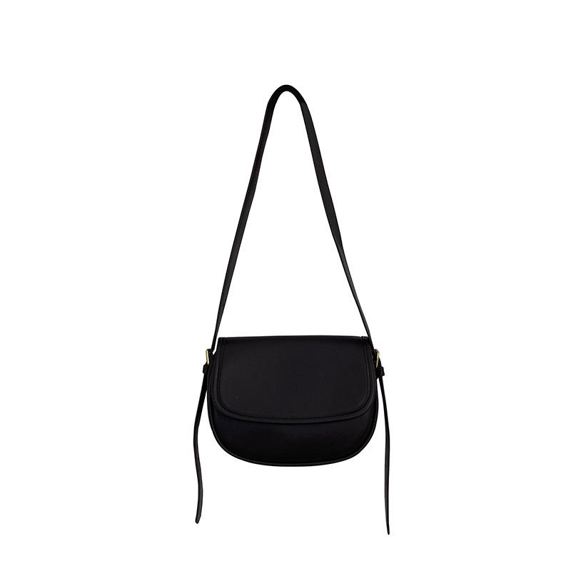 

2021 New Korean Semicircle Female Ins Retro Soft Leather Temperament All-match Single Shoulder Messenger Bag, Black