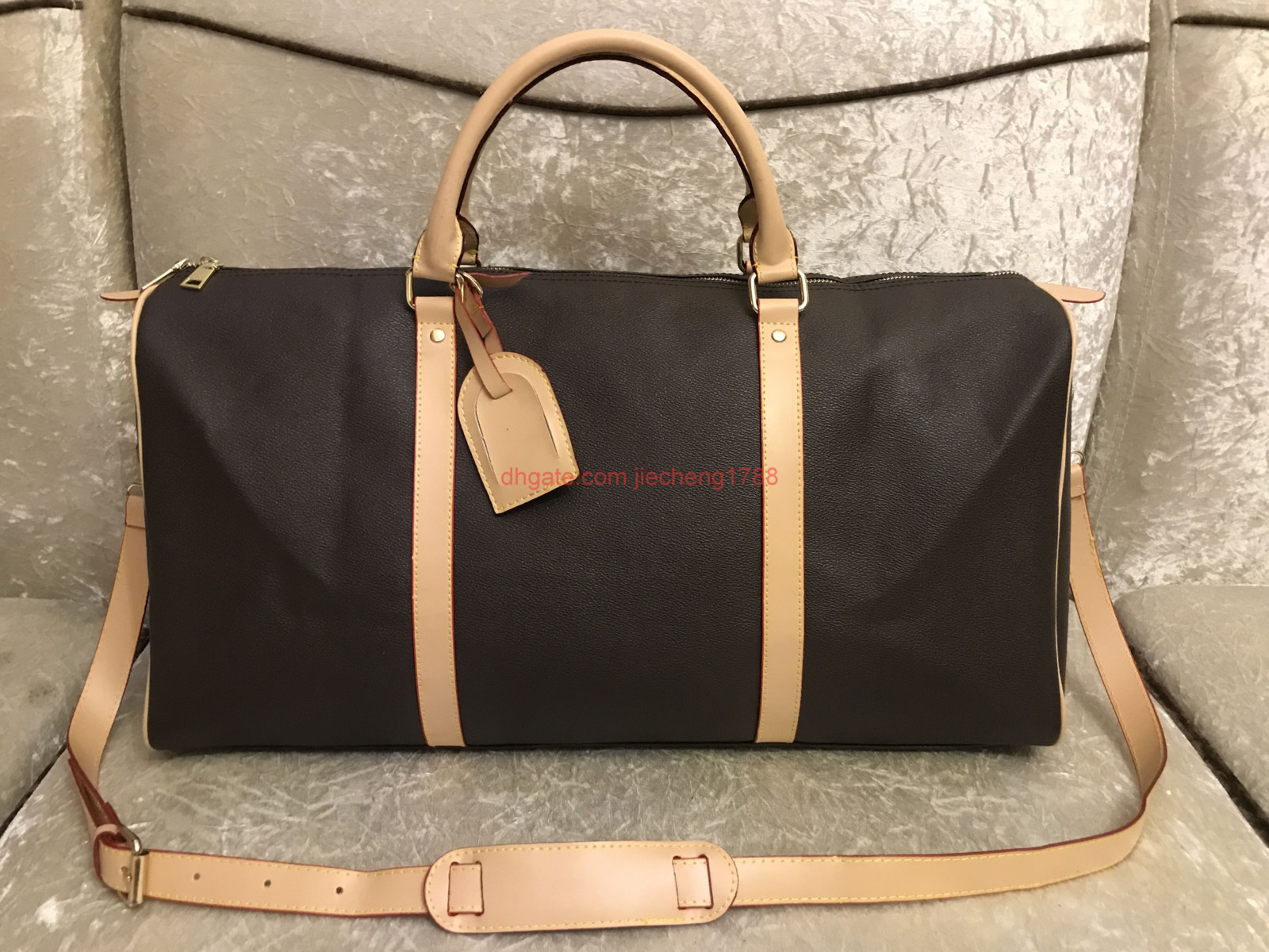 

2019 men duffle bag women travel bags hand luggage luxury designer travel bag men pu leather handbags large cross body bag totes 55cm