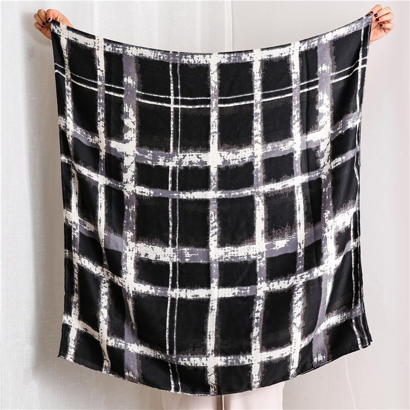 

2020 summer popular Print Shawls lady Cotton and Linen Scarf winter ethnic style lattice Beach towel new Sunscreen silk Scarves