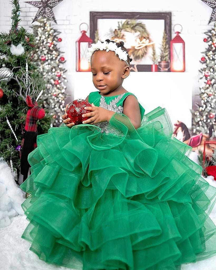 

Hunter Green Lace 2020 Flower Girl Dresses Ball Gown Tulle Little Girl Wedding Dresses Cheap Communion Pageant Dresses Gowns ZJ705, Champagne