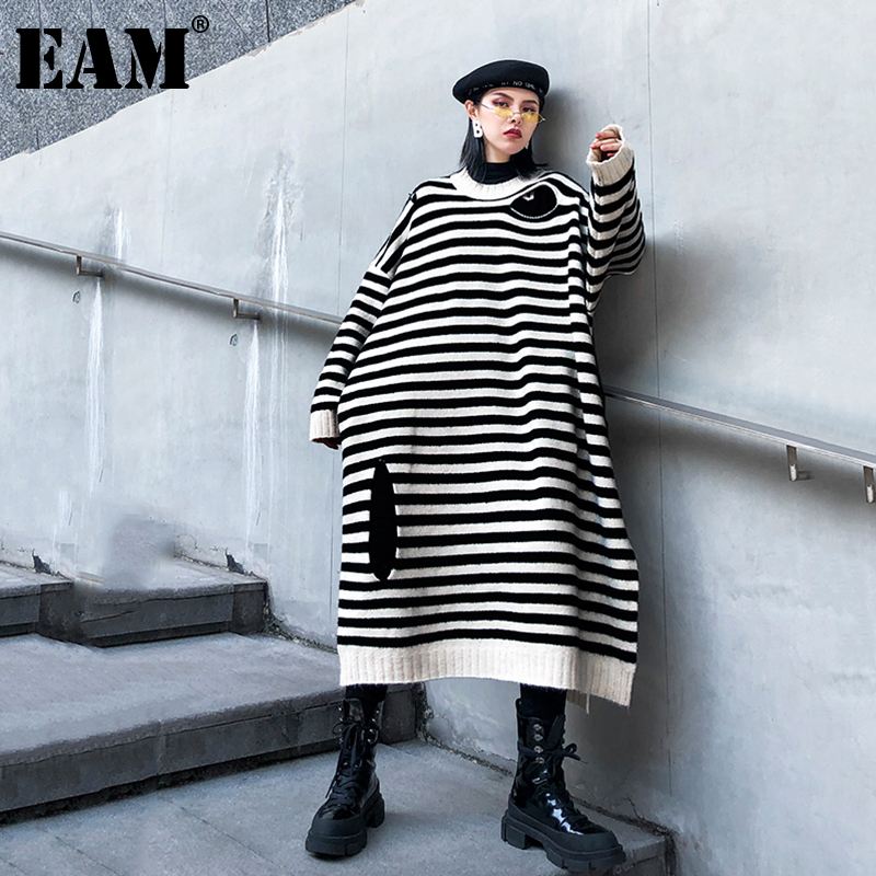 EAM Women Big Size Striped Long Knitting Dress Round Neck Sleeve Loose Fit Fashion Autumn Winter 1DB537 201125Z