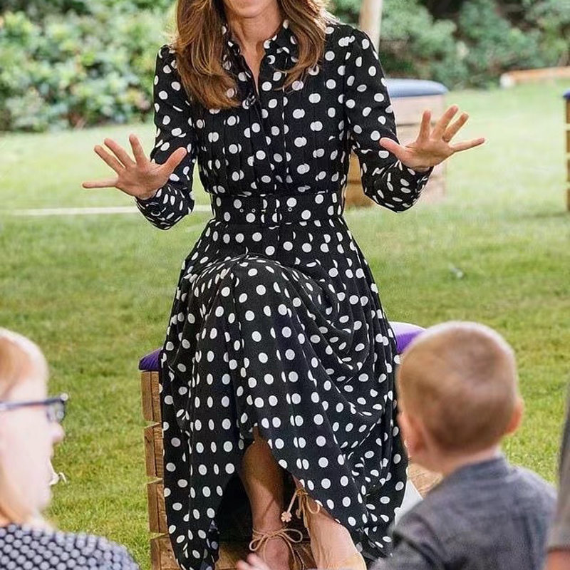 

New Autumn Princess Kate Retro Printout Polka Dot Plissate Belt of Long Sleeves Self-cultivation Temperament in Medium Length Qqsp, Black