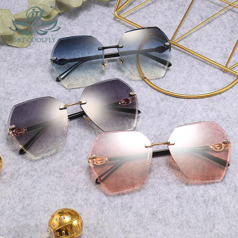 

2020 New Fashion Ordinary Square Sunglasses Women UV400 The Street Tool For Party Brand Designer High Quality Sunglasses1