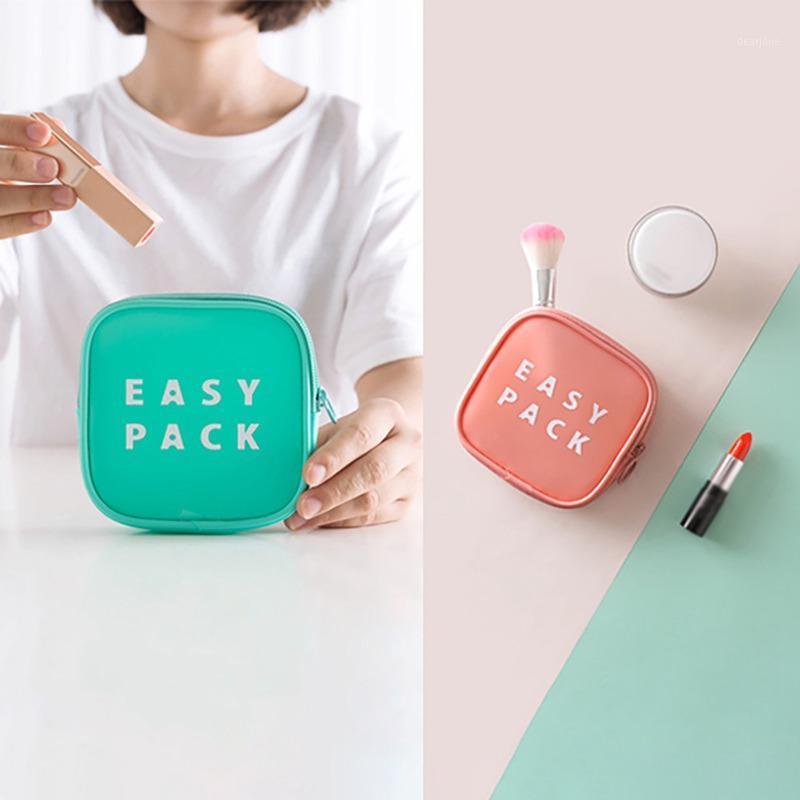 

Travel Makeup Bag Waterproof Cosmetics Receiving Portable Bag women's Frosted Wear-resistant Zipper handbag1