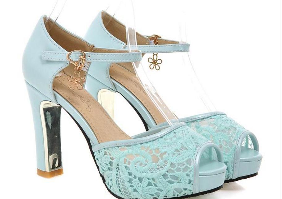 

2021 Sweet White Gauze Word Strap Sandals in Summer of the New Female Waterproof Thick Heels Furuisource WPRF, Blue