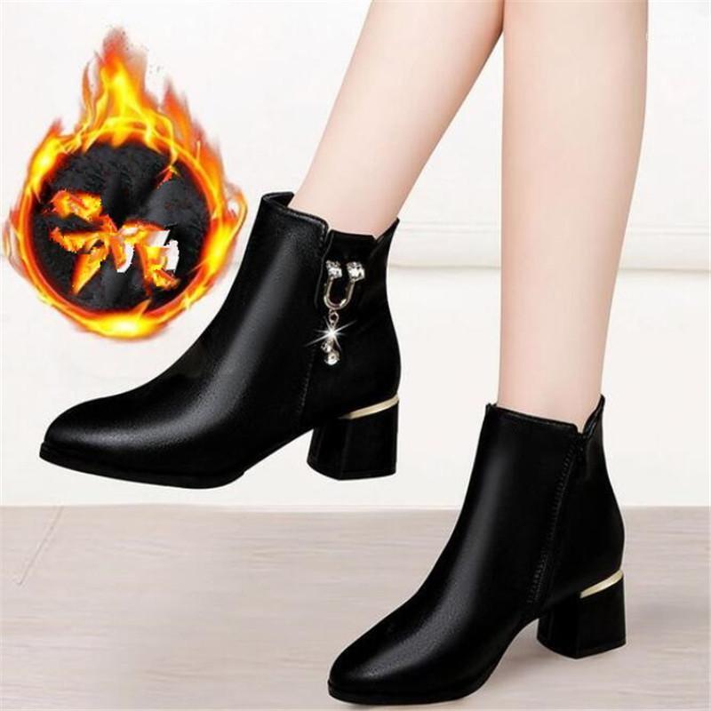 

2020 autumn winter new women's boots mid-heel plus velvet warm leather boots thick heel rhinestone womens riding platform1, 02