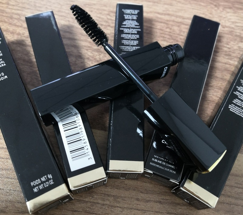 

Makeup Sublime Loungueur WaterProof Mascara Length And Curl Mascara Black Colors Cruling Thick Mascara 10g