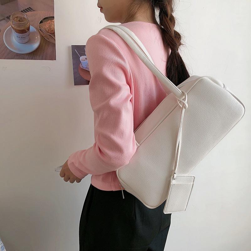 

Portable underarm bag women 2021 new large capacity simple pillow bag, Black