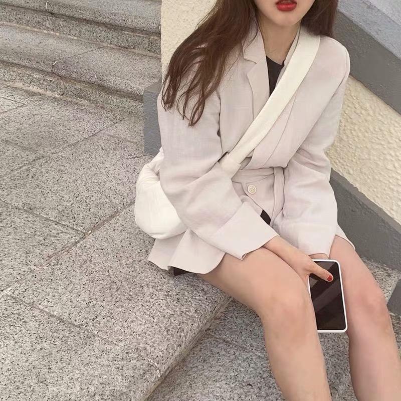 

Autumn and winter new products Waist Bag Women Waist Belt Bag PU Leather Chest Handbag Black Color New Fashion